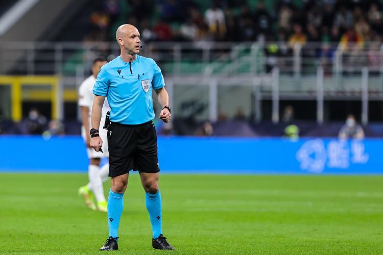 开云官网-本轮主哨！安东尼-泰勒生涯曾4次执法曼市德比，曼城1胜、曼联3胜